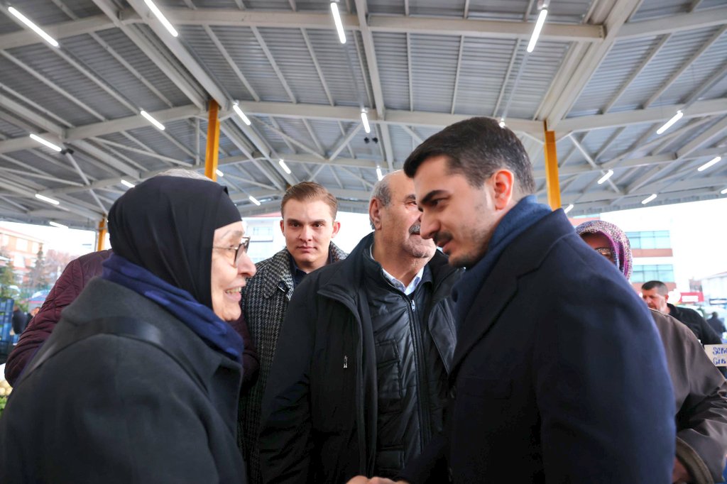 Çankaya Belediye Başkanı Hüseyin Can GÜnar, Balgat Pazarı’nda Halkla Buluştu