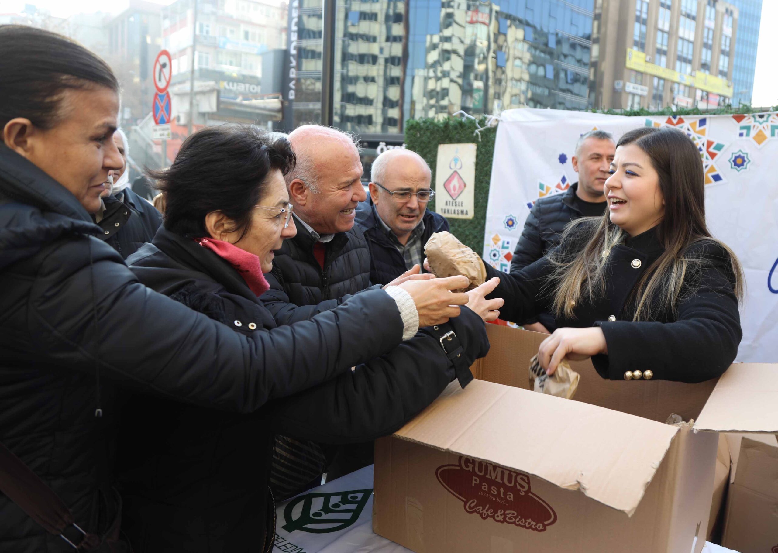 Çankaya Belediyesi'nden Regaip Kandili'nde Kandil Simidi İkramı