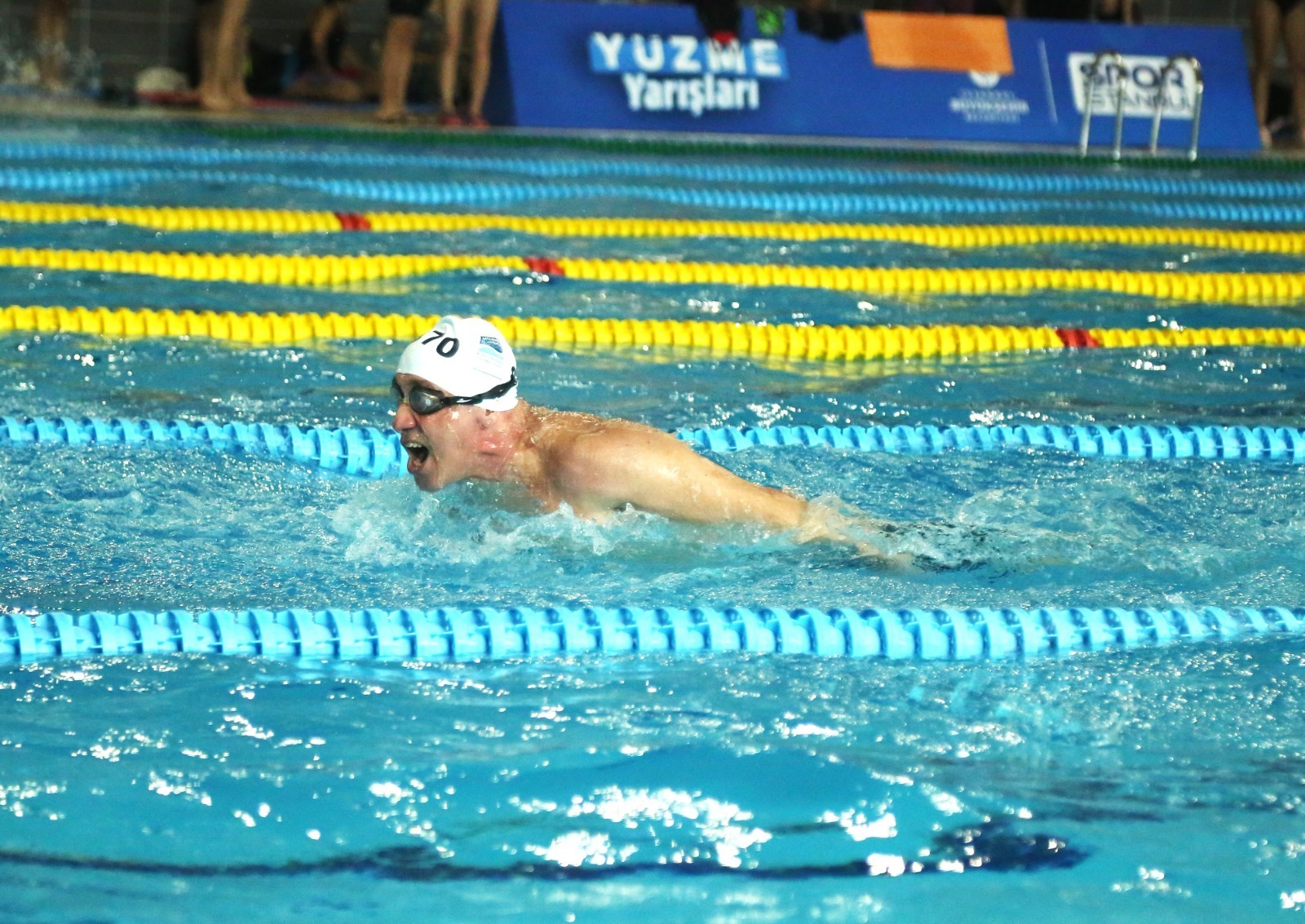 İBB'DEN İSTANBULLULAR’A YENİ YIL HEDİYESİ; 1 LİRAYA SPOR!