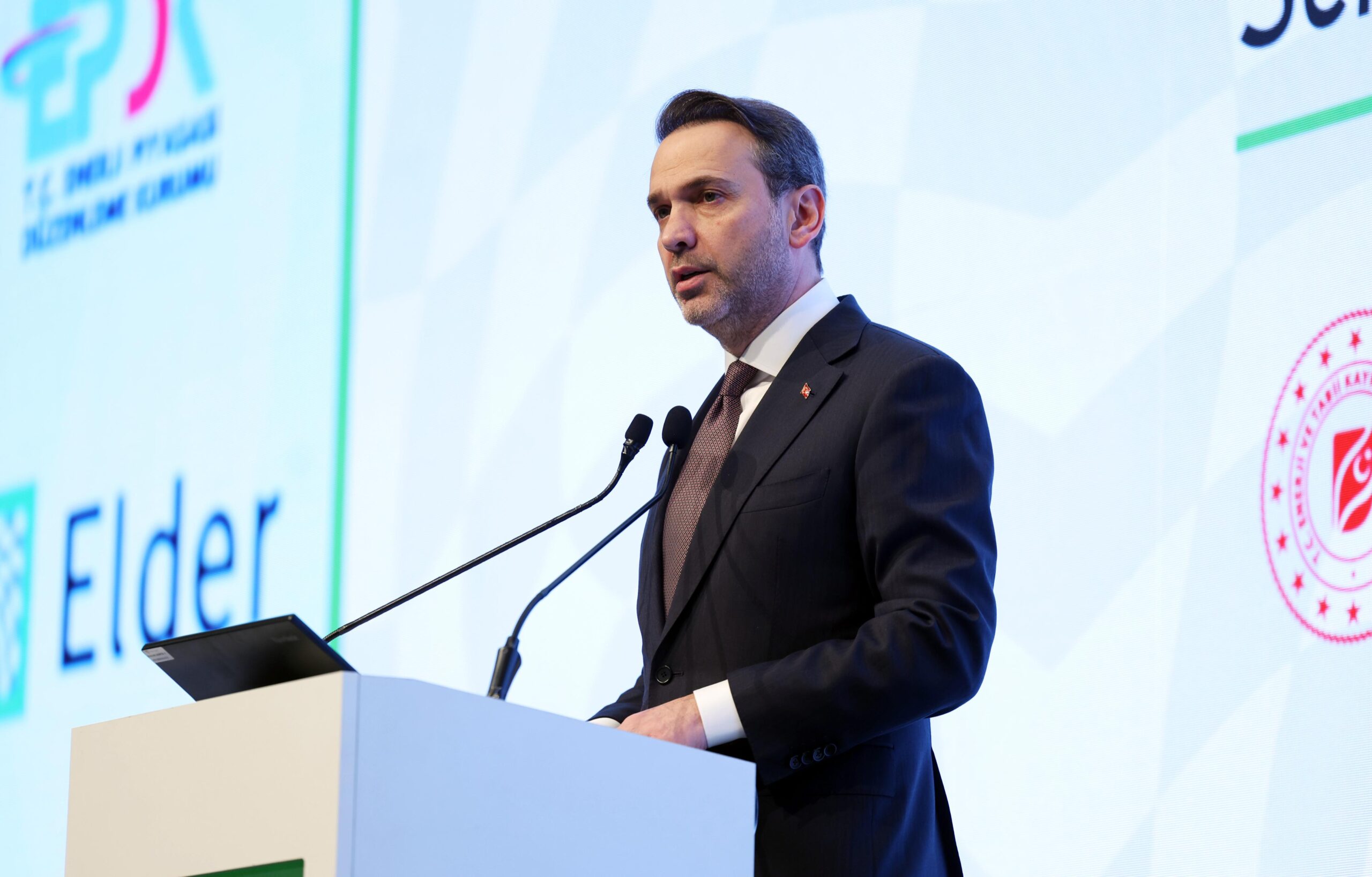 Elektrik Dağıtımında Yeni Dönem: Bakan Bayraktar’dan Cesur Adımlar Mesajı