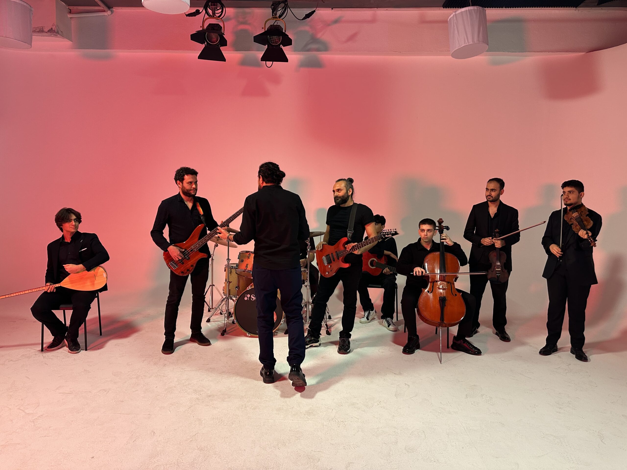 Şerif Saka'nın Yeni Eserlerinin Klip Çekimleri Tamamlandı