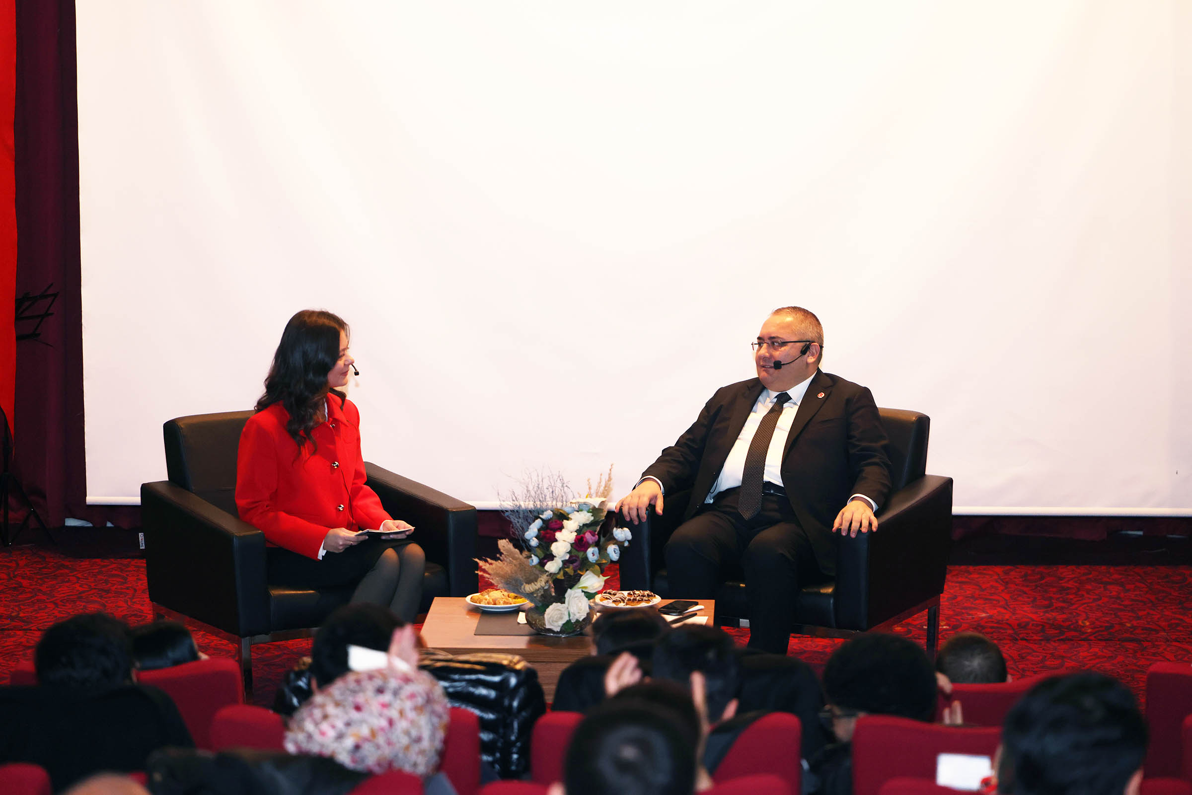 Keçiören Belediye Başkanı Dr. Mesut Özarslan Gençlerle Buluştu