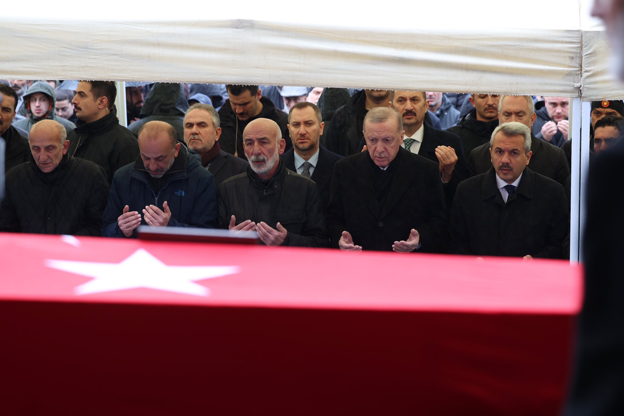Cumhurbaşkanı Erdoğan, Kıbrıs Gazisi Muhammet Karslı’nın Cenaze Törenine Katıldı