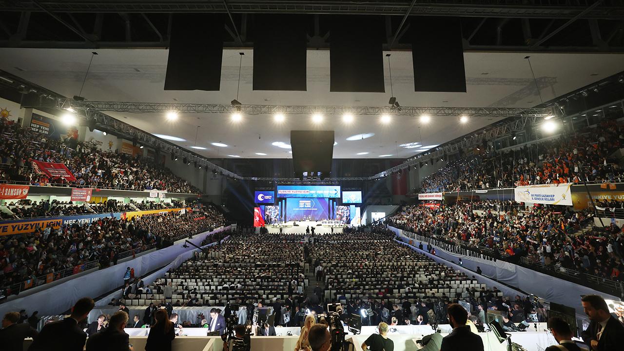 AK Parti Büyük Kongre Tarihi ve İl Kongreleri Belli Oldu
