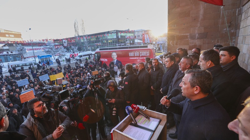 CHP  Genel Başkanı Özgür