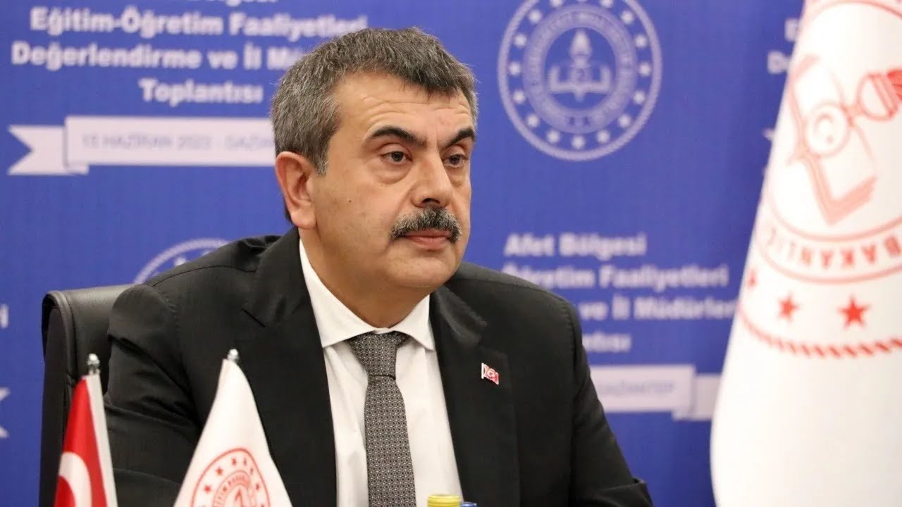 Fenomen Öğretmenlere Yaptırım Geliyor!