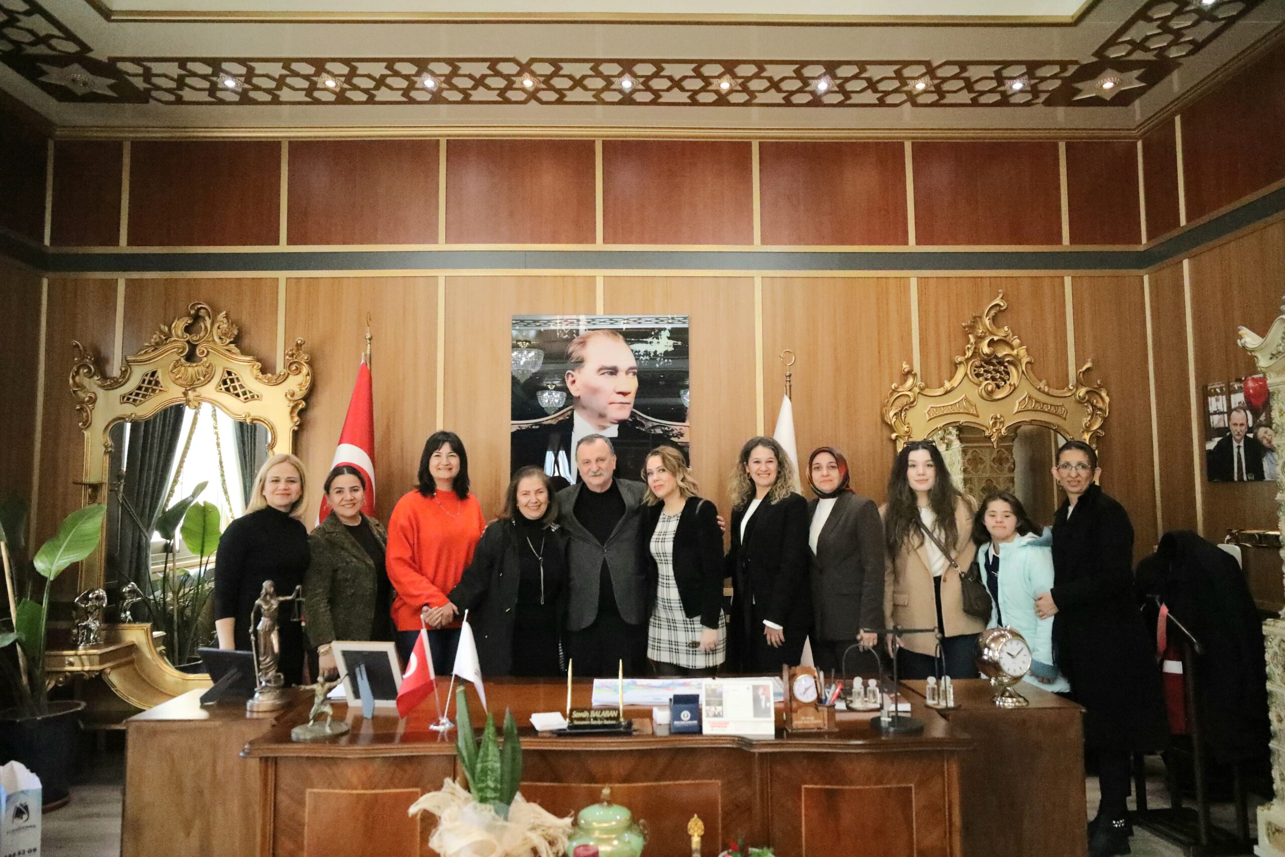 SERAP BALABAN, BELEDİYE BAŞKANLARININ EŞLERİNİ AĞIRLADI