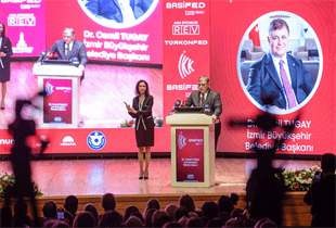 Başkan Tugay, İzmir Kadın Kongresi’nde konuştu: “Kadınlar olmadan kalkınma olmaz, ekonomi gelişmez”