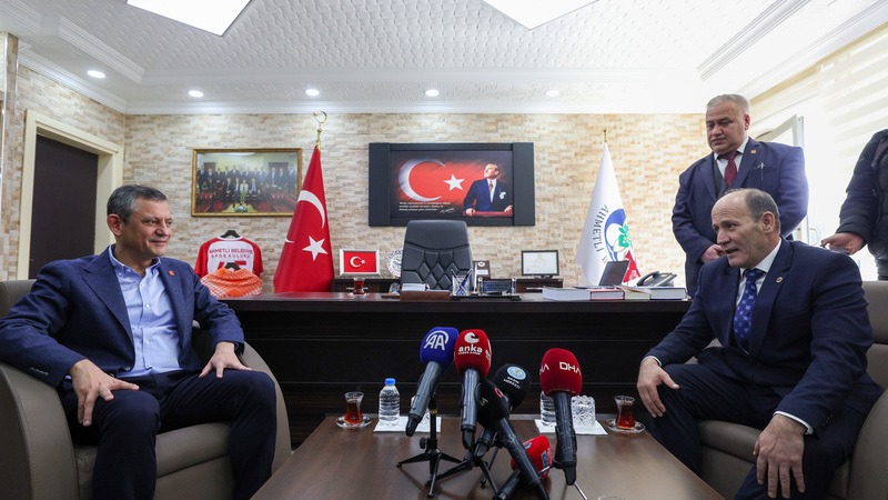 Cumhuriyet Halk Partisi Genel Başkanı Özgür Özel: “Tüm Türkiye’de Sandıkları Kuruyoruz”