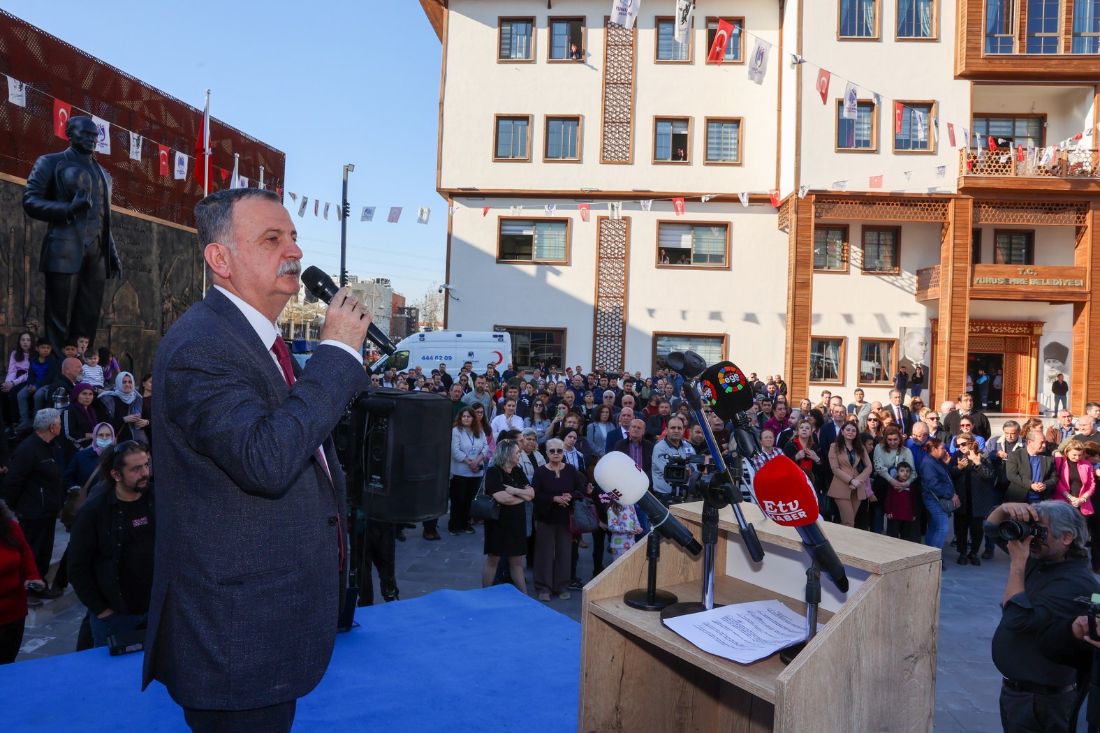 YUNUSEMRE’DE RAMAZAN ÇARŞISI KURULDU