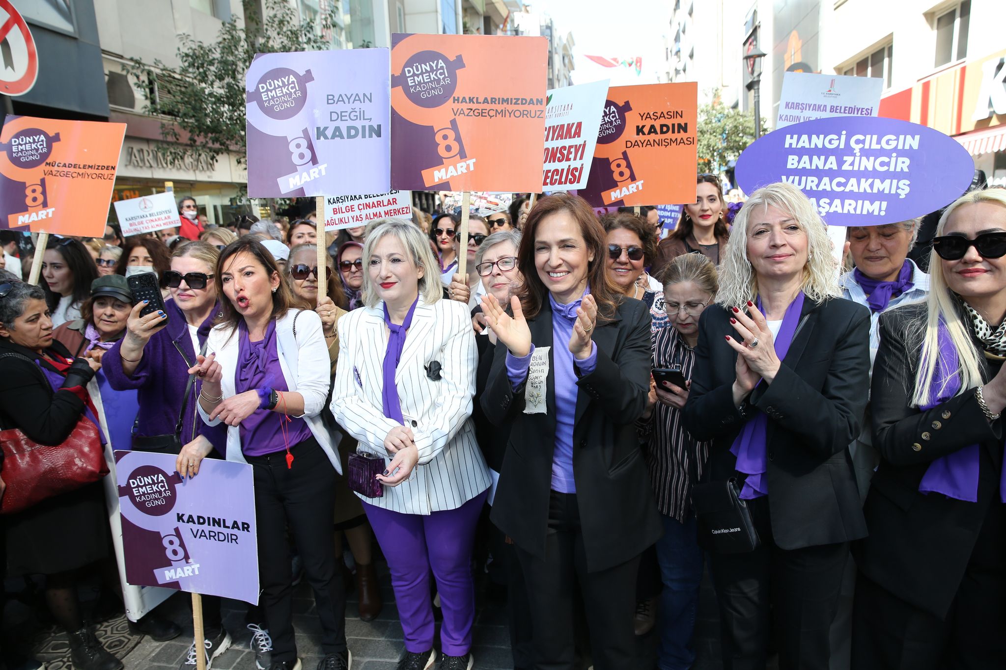 Başkan Ünsal’dan 8 Mart’a özel harmandalı!