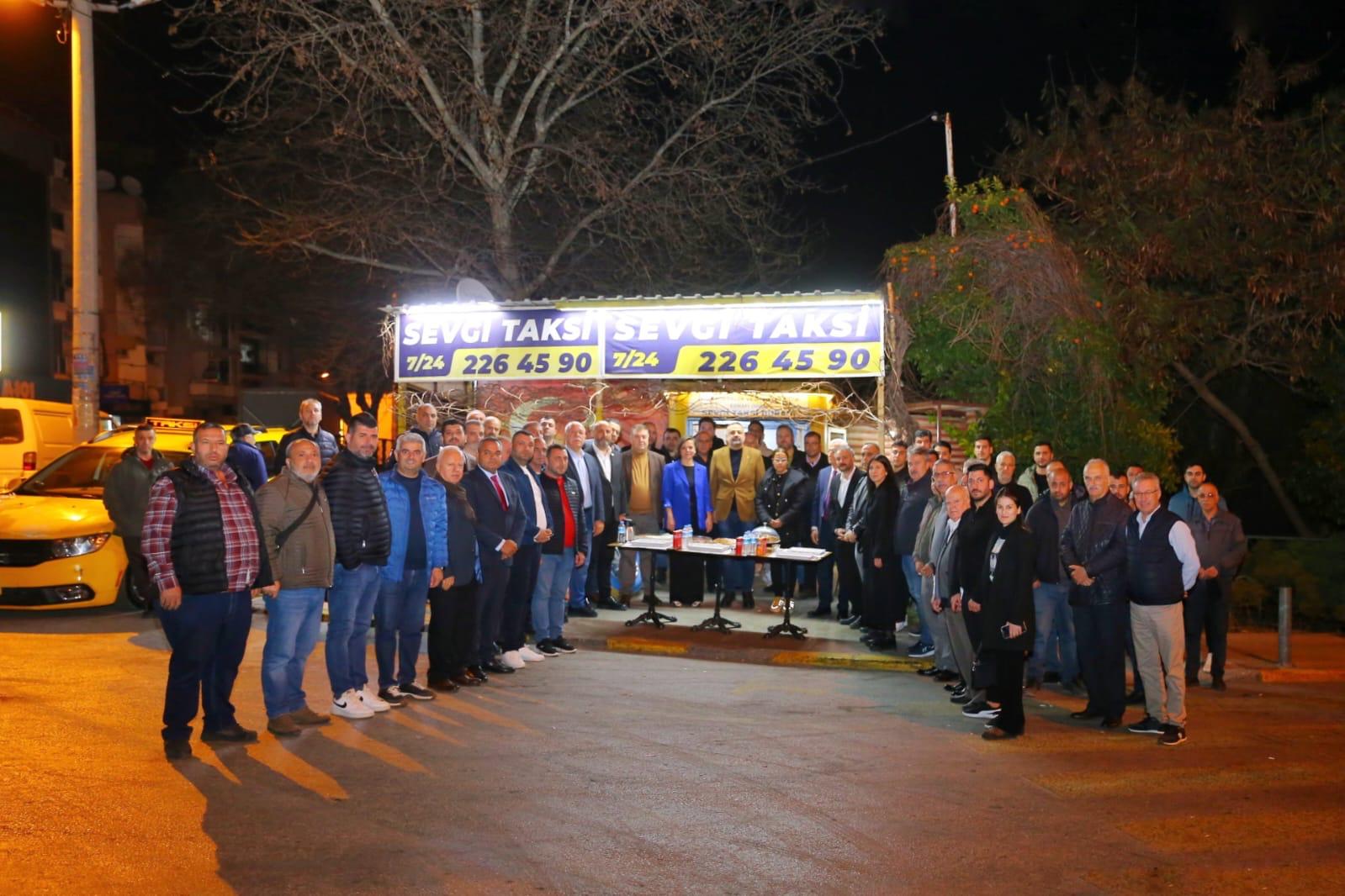 Başkanı Helil Kınay, ilçedeki taksicilerle sahurda bir araya geldi.