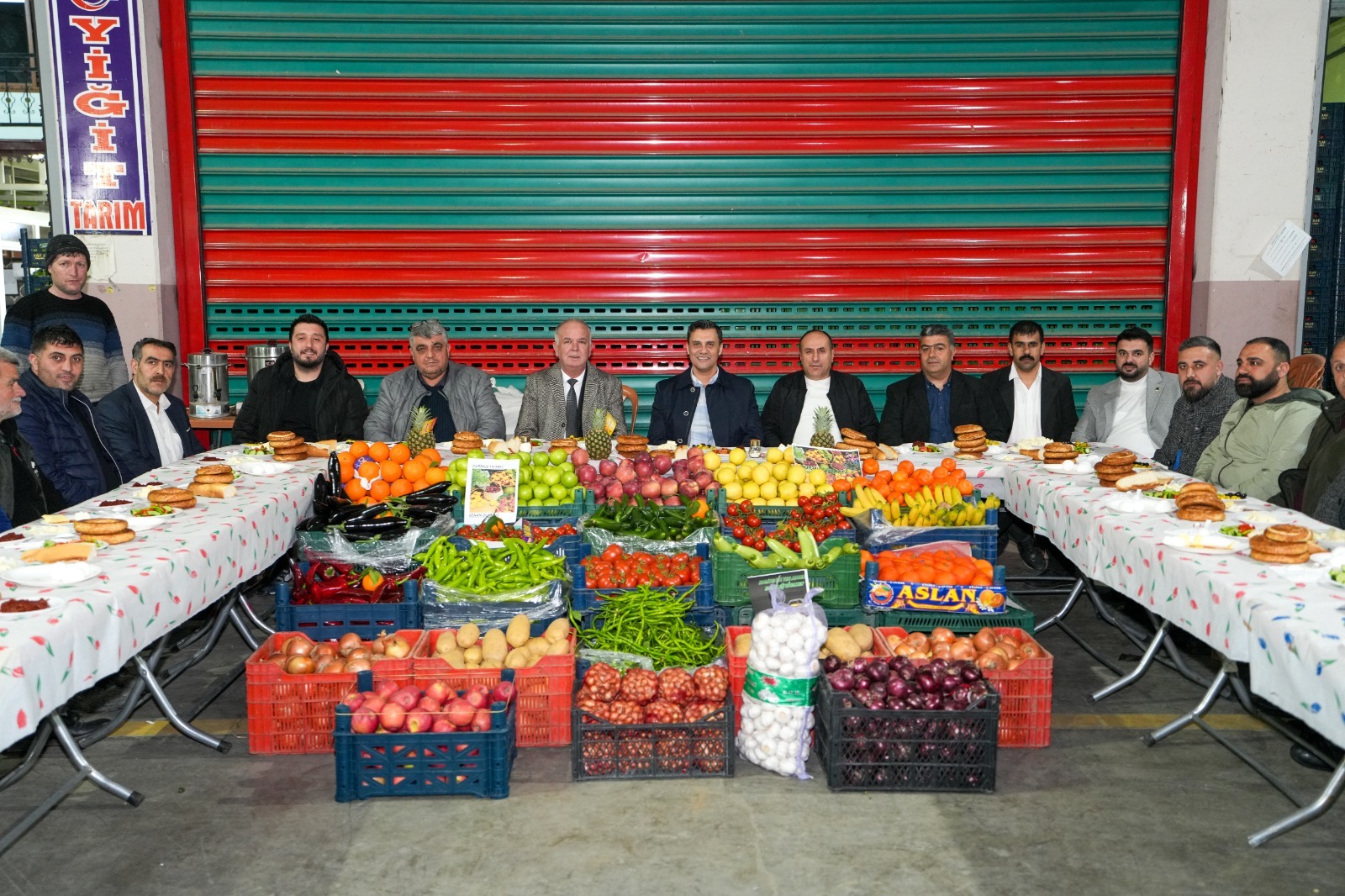 Başkan Zeyrek Sahurda Hal Esnafıyla Buluştu