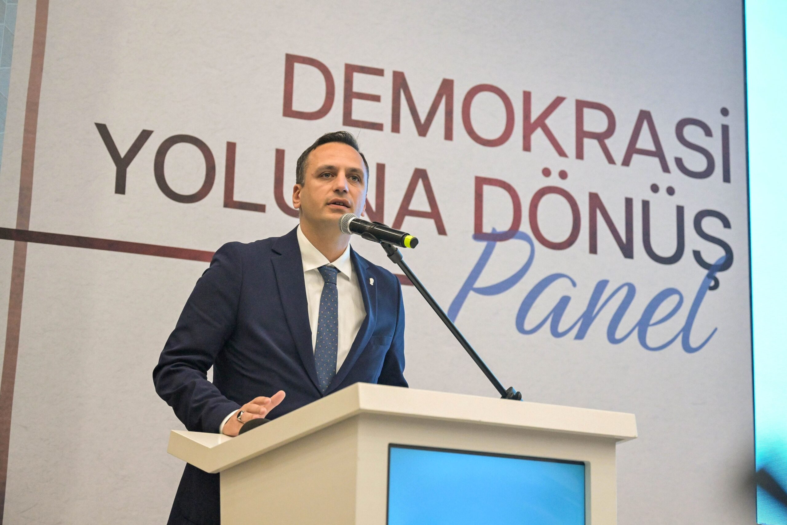 Bornova’dan İmamoğlu’na tam destek     CHP iktidara, Ekrem İmamoğlu Cumhurbaşkanlığına