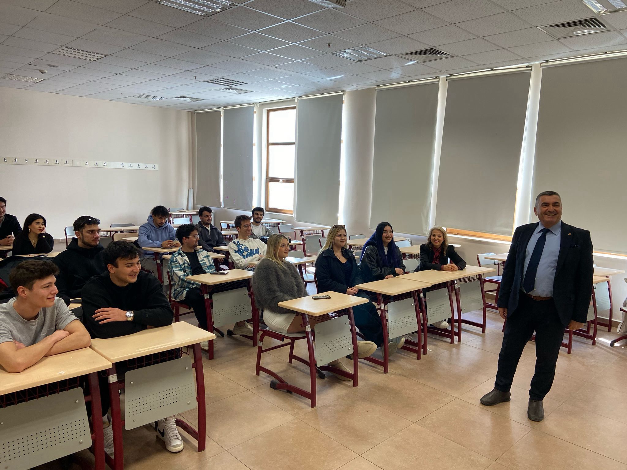 Parlamento Muhabiri Adnan Fişenk, Ufuk Üniversitesi Öğrencileriyle Buluştu