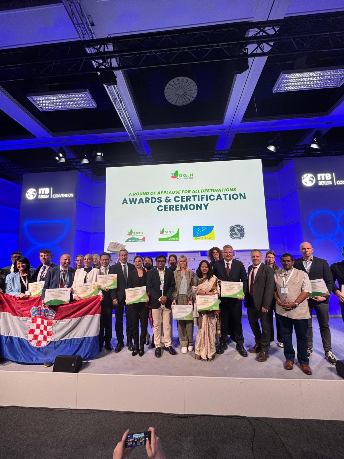 Türkiye'de bir ilk;  “People's Choice” ödülünü alan Urla oldu